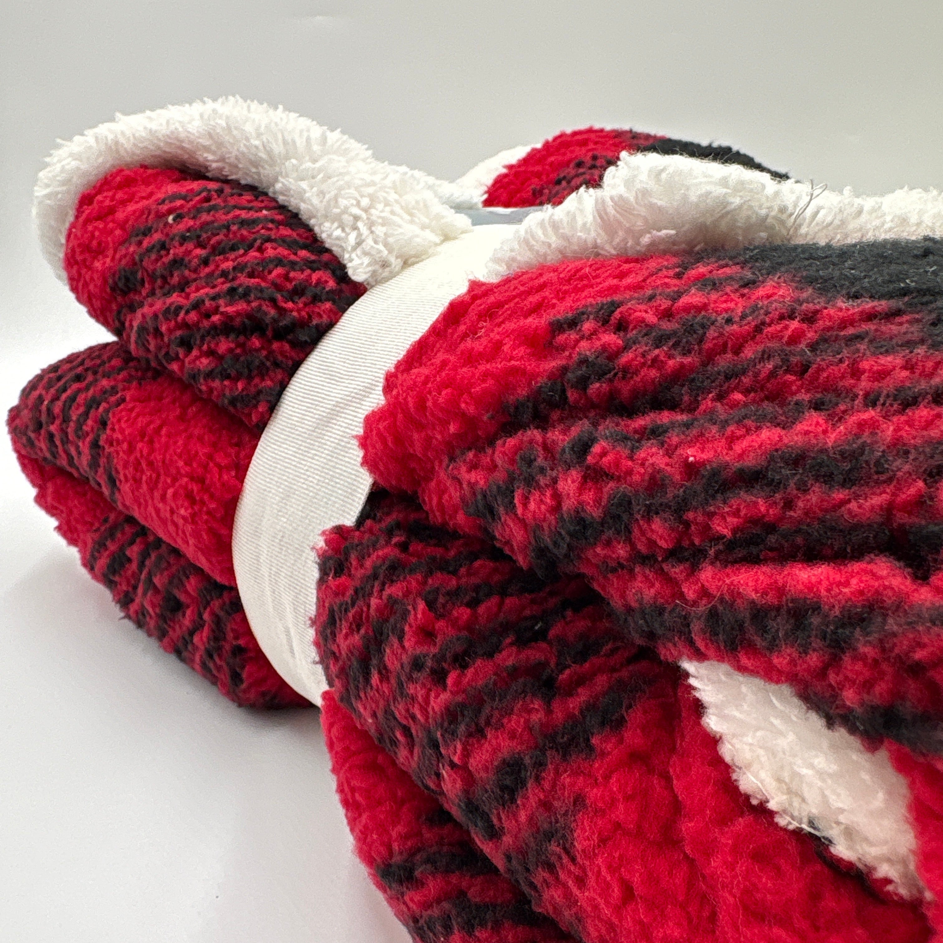 Wayland Square – Deluxe Sherpa Throw (Plush & Luxurious Comfort)