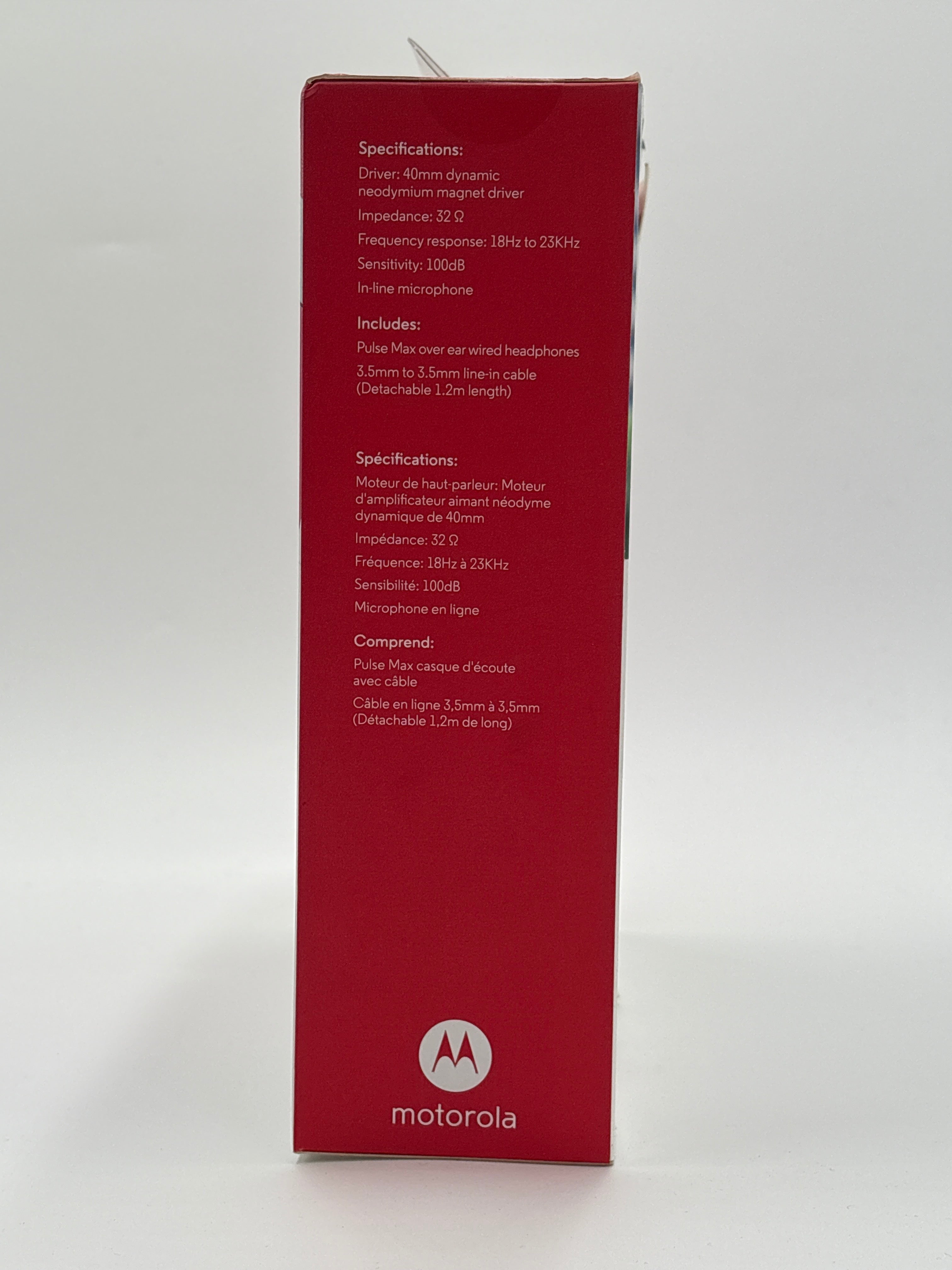 Red Motorola Pulse Max headphones box showing specifications and included accessories